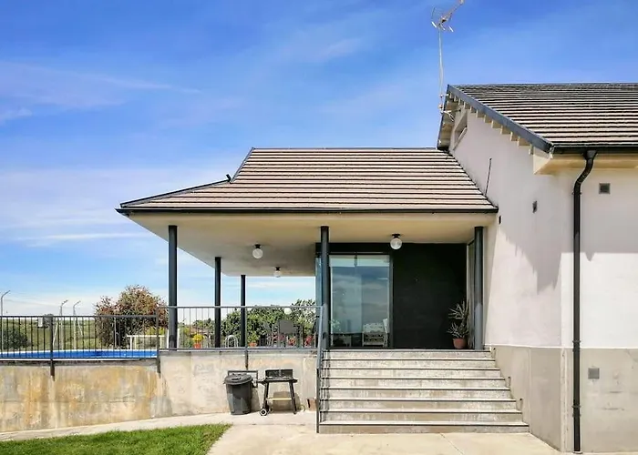 Paraje Valdefuentes ** Holiday home