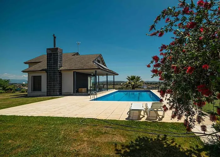 Paraje Valdefuentes ** *